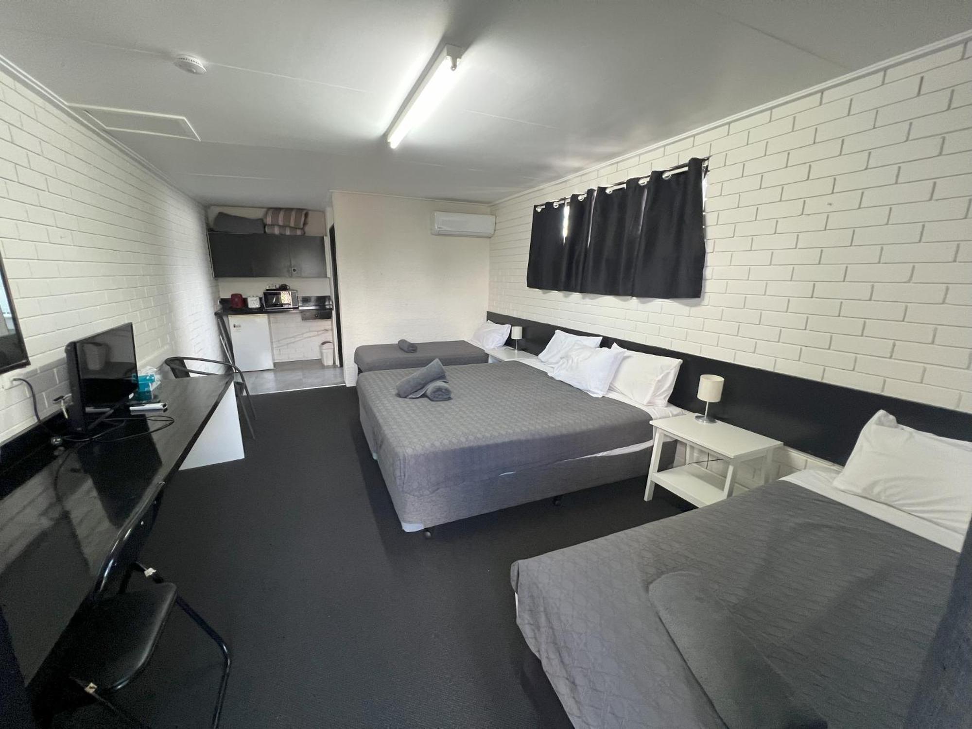 Abajaz Motel-Central-King Bed-Shaded Parking Longreach Eksteriør billede
